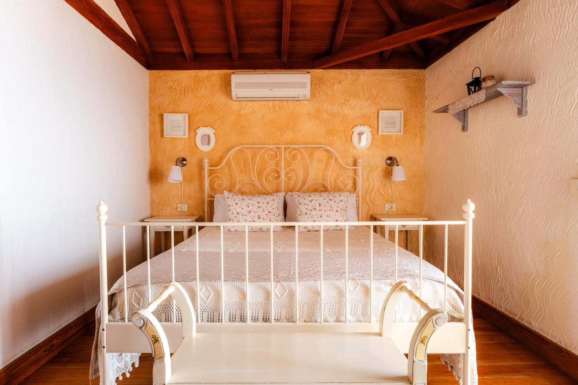 אדחה Casa Rural Tajona & Granero מראה חיצוני תמונה