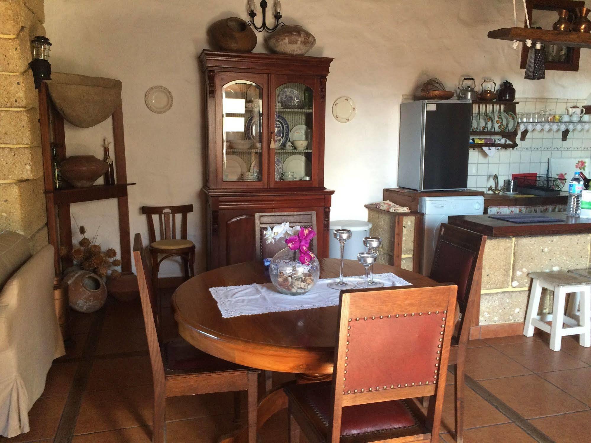 אדחה Casa Rural Tajona & Granero מראה חיצוני תמונה